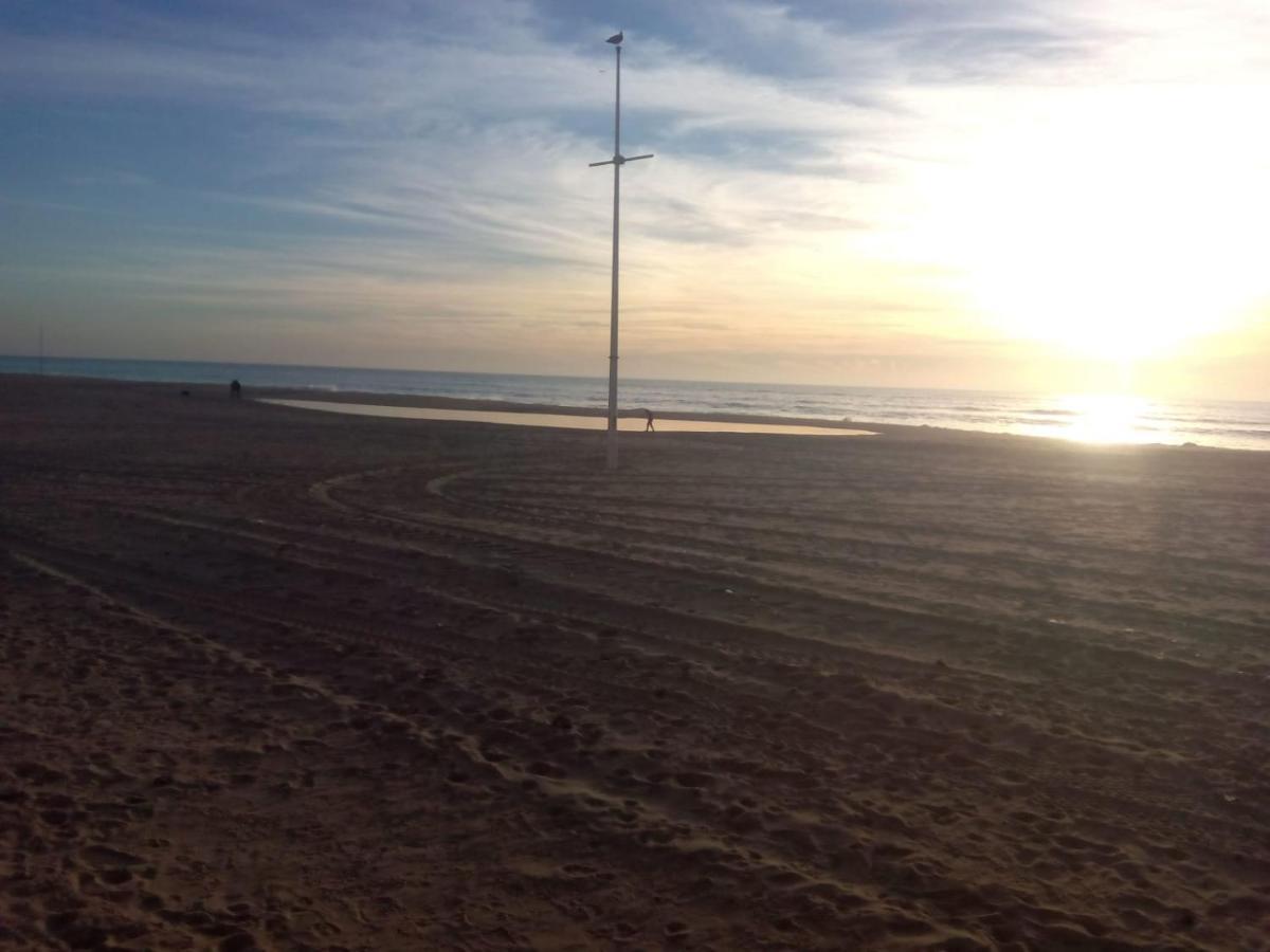 El Atico De Cervantes Cádiz Exteriör bild